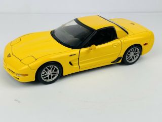 Maisto 1:18 2001 Chevrolet Corvette Z06 Yellow Die Cast E1