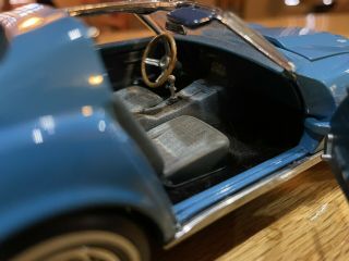 1:24 Franklin 1968 Chevrolet Corvette Blue 427 - Displayed Unit