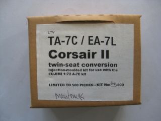 1|72 Model Plane Ta - 7c/ea - 7l Corsair Ii Twin Seat Conversion Maintrack D12 - 2997