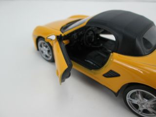 Welly 1:24 Scale Porsche Boxster S 22479 Die Cast Car Yellow 2