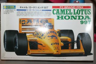 F1 Grand Prix Camel Lotus Honda 99t 1:24 Scale Model Kit Gunze Open Box