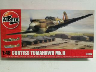 Airfix 1/48 Curtiss P - 40 Tomahawk Mk.  Ii Raf 26/112 Sqdn