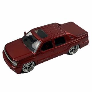 1/24 Scale Jada Dub City Chevrolet Avalanche Lowrider Die Cast Truck Red Chevy