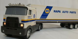 1991 NYLINT Napa Auto Parts “SOUND MACHINE SEMI” Truck,  Tractor,  And Trailer 2