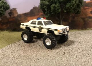 1983 Ford Ltd Crown Victoria 4x4 Lifted Custom 1/64 Diecast Off Road 4wd Police