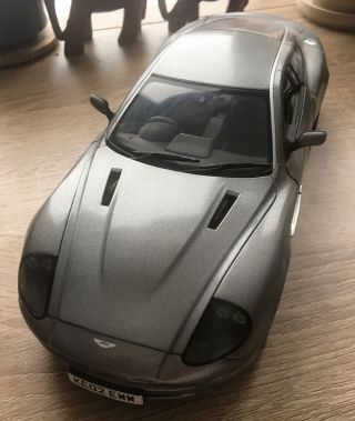 Aston Martin Vanquish By Beanstalk - Diecast Model 1:18 Scale James Bond 007