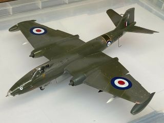 Bac Canberra B (i) 8,  1/72,  Built & Finished For Display,  Very Good.