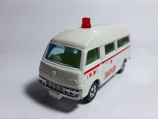 Tomica Tomy Nissan Caravan 3 Ambulance Japan Minty