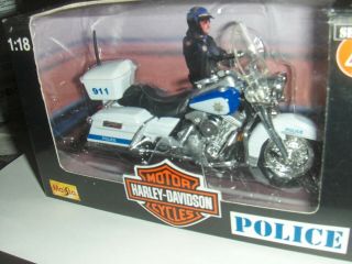 Toy Maisto 1:18 Harley California Highway Patrol Police Motorcycle Series 4 Chp