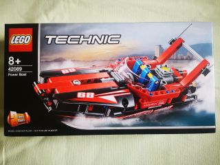 Lego Technic 42089 Le Bateau De Course - 2 In 1
