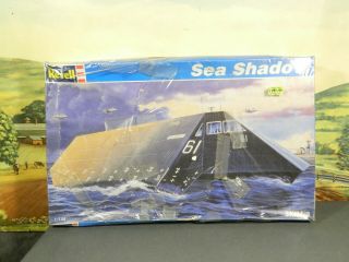1/144 Scale Kit Revell Germany No.  5107 Sea Shadow 1980s Us Navy Stealth Ship