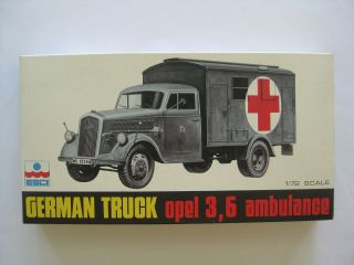 1|72 Model German Truck Opel 3,  6 Ambulance Esci D12 - 4336