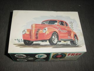 Amt 1940 Ford Coupe 3 In 1 Model Kit 1/25 Scale