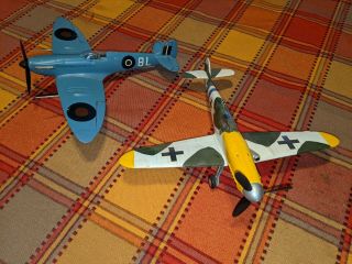 (2) Vintage Old Built 1/48 Ww2 Spitfire & Me109 Fighter Planes Model Airplanes