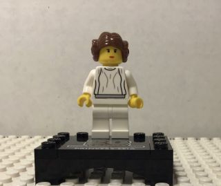 Lego Star Wars Princess Leia From Set 75243 20th Anniversary