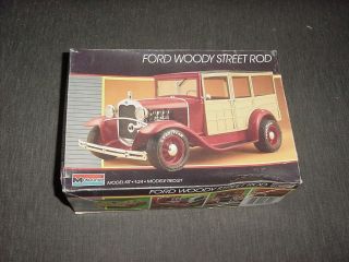 Monogram 1930 Ford Woody Street Rod Model Kit 1/24 Scale