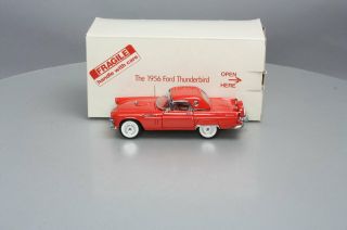 Danbury 1956 1:24 Ford Thunderbird Coupe In Red Ln/box