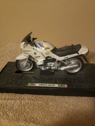 Revell Bmw R1100rs Battle Of The Legends White Motercycle Model