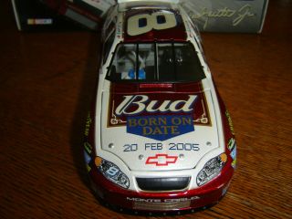 8 Dale Earnhardt Jr 2/20/2005 Bud / Daytona 500 / Born On Date 1/24 Action