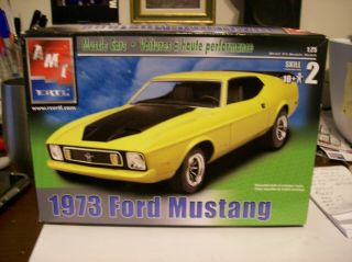 Amt 73 Ford Mustang 1:25 Plastic Model Kit Copyrighted 2004