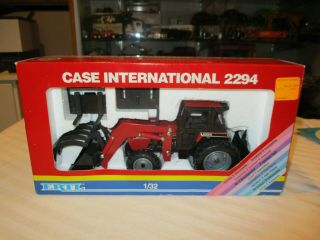 Ertl1/32 Case International 2294 Tractor With Front End Loader And 3 Attachments