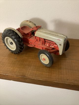Ertl Ford Tractor 1/16 8n - 9n