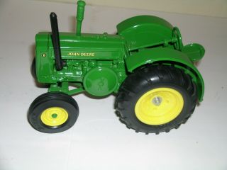 Ertl 1:16 Scale John Deere Tractor,  Model D