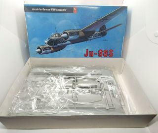 Hobby Craft Hc0607 Ju - 88s Wwii German Bomber 1/48 Scale Model Kit Rm - Tr Nos