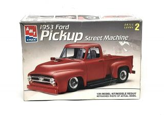 Amt 1953 Ford Pickup Truck Street Machine Model Kit - 1/25 Scale