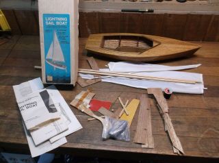 Dumas Rs - 219 Lightning Sailboat Kit Mahogany With Cloth Sails
