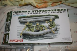 Dragon 1/35 Wwii German Sturmpioniere W/assault Raft