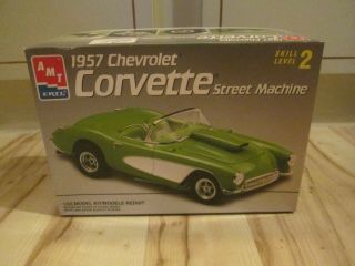 Amt 1957 Chevrolet Corvette Street Machine 1:25 Model Kit Parts