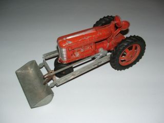 Vintage Hubley Red Diecast Farm Toy Tractor 500 With Scoop Bucket Look