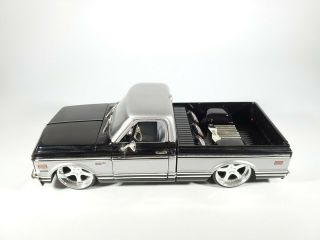 Jada 1972 Chevy Cheyenne Pickup (black W/ White) 1/24 Scale Diecast