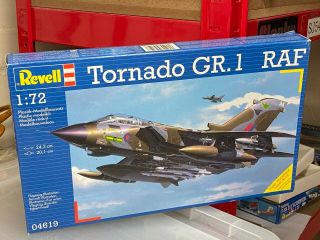 Revell 1/72 Panavia Tornado Gr.  Mk.  1 Raf,  Fine Kit.
