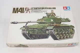 Tamiya M41 Walker Bulldog Us Army Tank 1:35 Model Kit