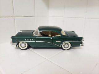 Mira 1955 Buick Century 1:18 Diecast Green