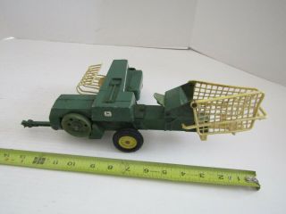 Farm Toy Tractor Pull Behind Attachment Ertl 1:16 Scale John Deere Hay Baler