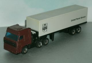 1/86 Scale Daf 3300 Space Cab Tractor Unit Truck And Ups Trailer Matchbox Cy - 25