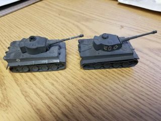 Roco Minitanks / 1:87 / Ho Scale / German Tiger Tanks (two)