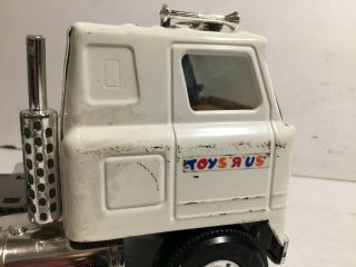 Vintage Ertl Toys R Us Semi Truck Tractor Cab Over COE Pressed Steel 3
