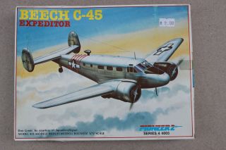 Pioneer 2 Beech C - 45 Expeditor 1/72 (393)