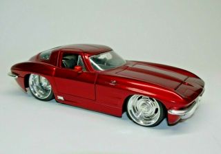Jada 1963 Chevy Corvette Sting Ray Coupe 1:24 Red Model 90345 - No Box