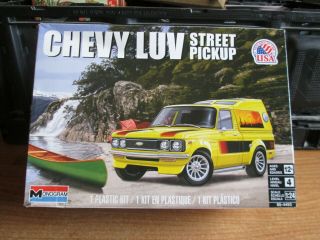 Vintage 1/25 Chevy Luv Pick Up