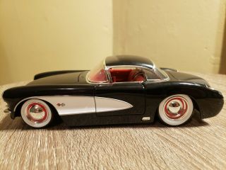 Jada Toys Big Time Muscle 1:24,  1957 Chevy Corvette,  Black/white Accent,