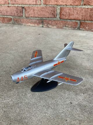 Built 1/72 Chinese Mig 15 Fighter Plane