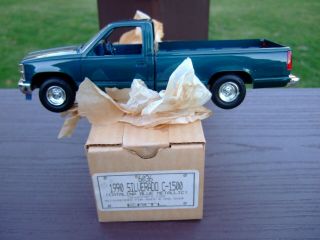 1990 Chevrolet Silverado C - 1500 - Tissue - Box - -