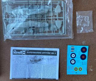 Revell Spitfire Mk II 1/48 Scale Model Kit,  Parts factory,  Fair box 5239 2