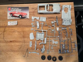 Amt 1/24 Bagged 1959 Chevy Corvette Kit 6588 Partial Assembly