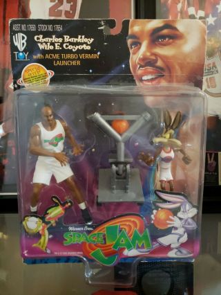 1996 Space Jam Action Figure Charles Barkley & Wile E Coyote Factory